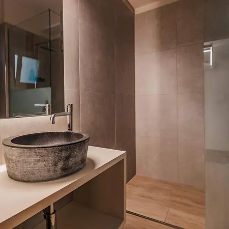 Intown Corfu 2br Apartment! Apartmán *